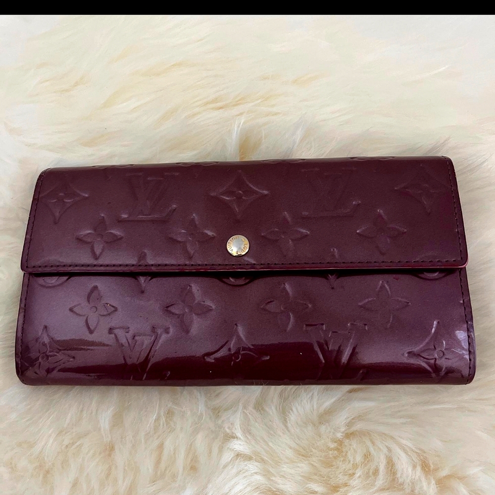 Louis Vuitton Vernis Sarah Wallet NM Magenta